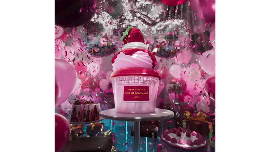 ادو پرفیوم زنانه Lattafa Perfumes berry on top give me gourmand حجم 75 میلی لیتر Lattafa Perfumes Berry On Top Give Me Gourmand